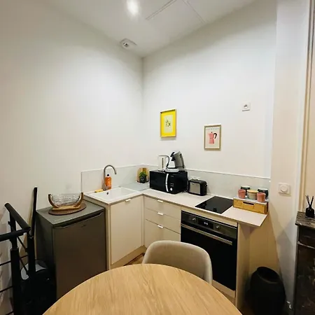 Elegante En Souplex - Gare A Proximite Apartman